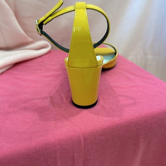 CHANEL Shoes - Picture 10 of 10